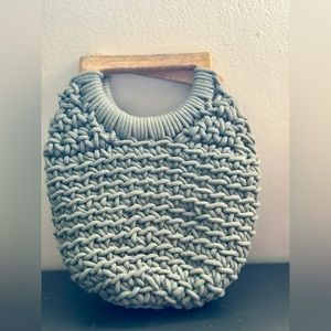 Universal Thread Woven Bag W/ Wooden Handles